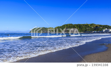 湘南の海とサーファー 湘南の海とサーファー 139341108