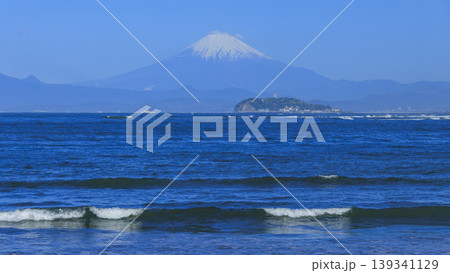 湘南の海とサーファー 湘南の海とサーファー 139341129