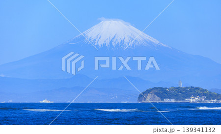 湘南の海とサーファー 139341132