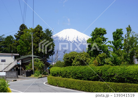 静岡県御殿場市の御殿場中央公園周辺から富士山方面を臨む風景 静岡県御殿場市の御殿場中央公園周辺から富士山方面を臨む風景 139341519