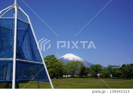 静岡県御殿場市の御殿場中央公園から富士山方面を臨む風景 139341523