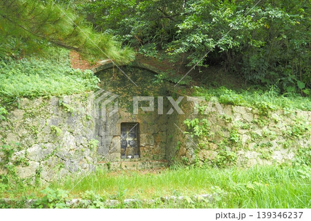 玉城朝薫 組踊の創始者の墓 沖縄の風景 玉城朝薫 組踊の創始者の墓 沖縄の風景 139346237