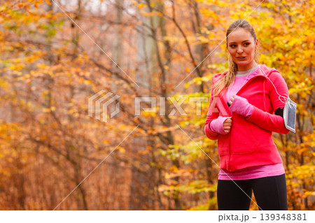 Portrait of active sporty girl. 139348381