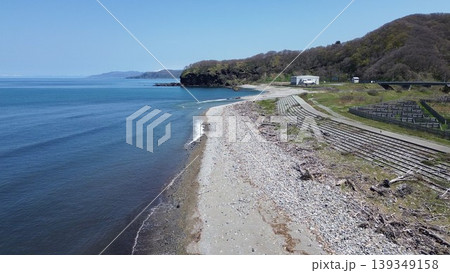 島牧村の千走川河口と日本海の自然風景 北海道 空撮 139349158