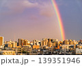 東京の住宅街に架かる大きなダブルレインボーと東京スカイツリー 東京の住宅街に架かる大きなダブルレインボーと東京スカイツリー 139351946