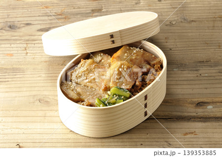 豚焼肉弁当 豚焼肉弁当 139353885