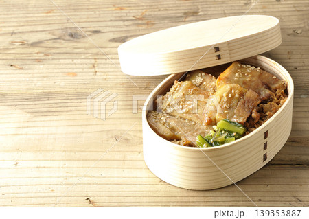 豚焼肉弁当 139353887