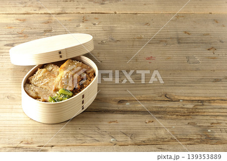 豚焼肉弁当 豚焼肉弁当 139353889