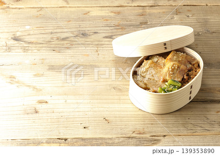 豚焼肉弁当 豚焼肉弁当 139353890