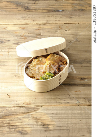 豚焼肉弁当 139353897