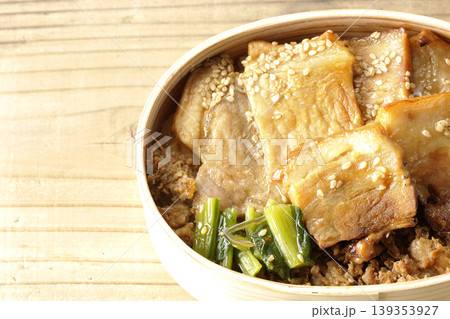 豚焼肉弁当 豚焼肉弁当 139353927