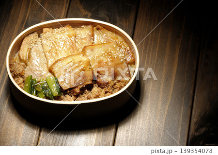 豚焼肉弁当 豚焼肉弁当 139354078