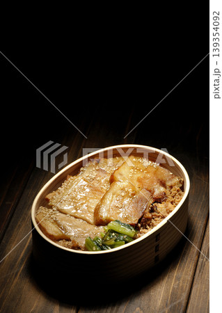 豚焼肉弁当 豚焼肉弁当 139354092