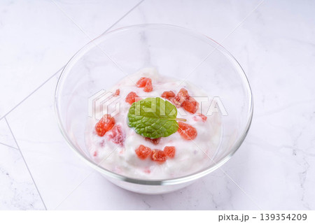 いちごヨーグルト いちごヨーグルト 139354209