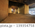 宇都宮の大谷石地下採掘場跡の光 139354758