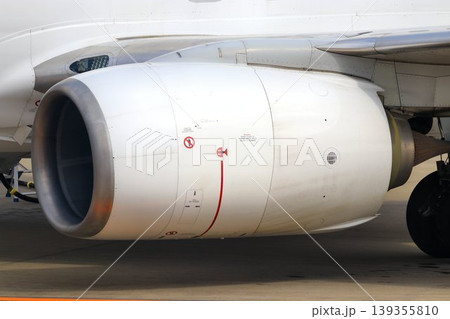 ボーイング737-800に搭載される… CFM56-7型ジェットエンジン ボーイング737-800に搭載される… CFM56-7型ジェットエンジン 139355810