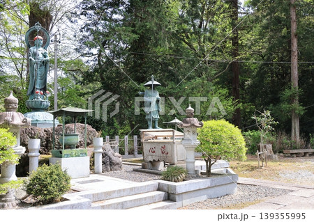 埼玉県東松山市の岩殿観音の風景 埼玉県東松山市の岩殿観音の風景 139355995