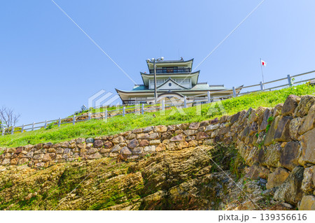 史跡小牧山の復元石垣と小牧山歴史館（愛知県小牧市） 139356616