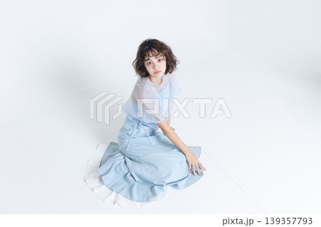 ビューティーイメージ 若い女性のポートレート 139357793