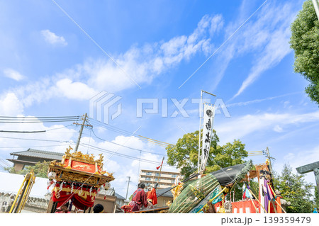 三重県四日市市鳥出神社の鯨船行事の祭りの日 鯨船の山車と鯨 三重県四日市市鳥出神社の鯨船行事の祭りの日 鯨船の山車と鯨 139359479