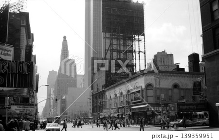 古写真 1982年9月 ニューヨーク、タイムズスクエアの風景 古写真 1982年9月 ニューヨーク、タイムズスクエアの風景 139359951