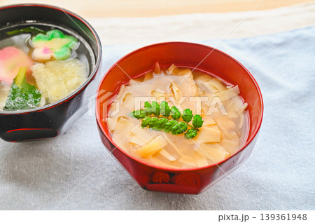 筍の姫皮の味噌汁 139361948