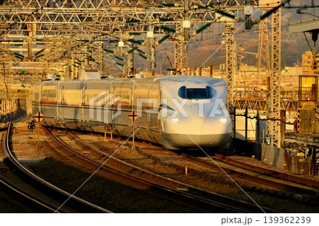 日本の大動脈!! 東海道新幹線・小田原駅へ入線する… N700S 新幹線 日本の大動脈!! 東海道新幹線・小田原駅へ入線する… N700S 新幹線 139362239