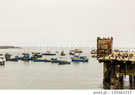 A large body of water with many boats floating on it 139362333