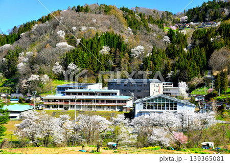 小川村役場周辺を望む(長野県小川村)【2026.4】 139365081