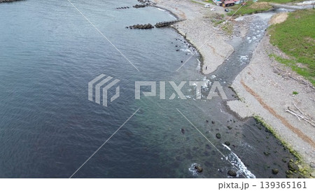 浜益の群別川河口と日本海の自然風景 北海道石狩市 空撮 139365161
