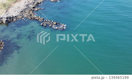 浜益の毘砂別川河口と日本海の自然風景 北海道石狩市 空撮 139365199