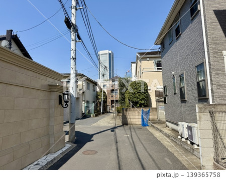 午前中　東京代々木の住宅街 139365758