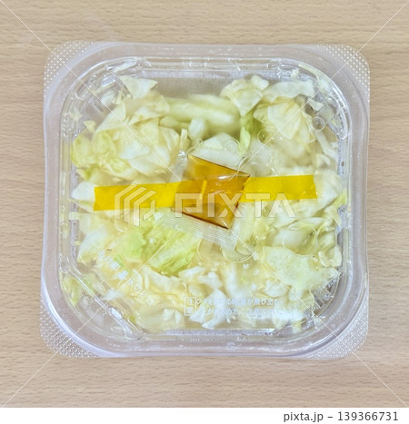 スーパーで買ったキャベツのお浸し スーパーで買ったキャベツのお浸し 139366731