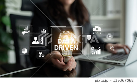 Data Driven Technology for Business Intelligence, Analytics, and Cloud Spline Data Driven Technology for Business Intelligence, Analytics, and Cloud Spline 139367069