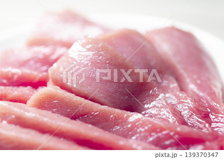 新鮮なマグロの刺身 新鮮なマグロの刺身 139370347