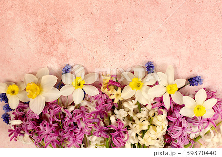 Beautiful flyer with white hyacinths, daffodils and blue muscari. Abstract flower arrangement for screen and design template. Spring card, elegant natural beauty concept, gift for loved ones Beautiful flyer with white hyacinths, daffodils and blue muscari. Abstract flower arrangement for screen and design template. Spring card, elegant natural beauty concept, gift for loved ones 139370440
