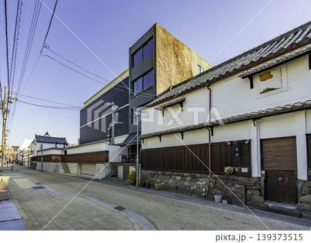 名古屋市街　四間道町並み保存地区　愛知県名古屋市 139373515