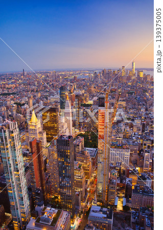 エンパイアステートビルからの夕景/ニューヨーク エンパイアステートビルからの夕景/ニューヨーク 139375005