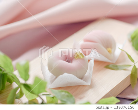 朝顔と撫子の上生菓子(練り切り) 日本のお菓子・茶道 朝顔と撫子の上生菓子(練り切り) 日本のお菓子・茶道 139376156