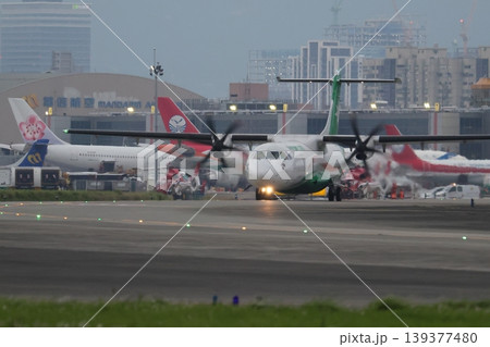 松山空港 松山空港 139377480