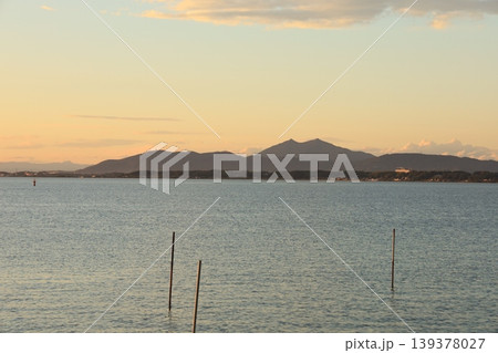 夕刻の霞ヶ浦と筑波山 夕刻の霞ヶ浦と筑波山 139378027