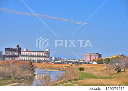 ブルーインパルス 展示飛行 名古屋市矢田川河川敷公園 ブルーインパルス 展示飛行 名古屋市矢田川河川敷公園 139379615