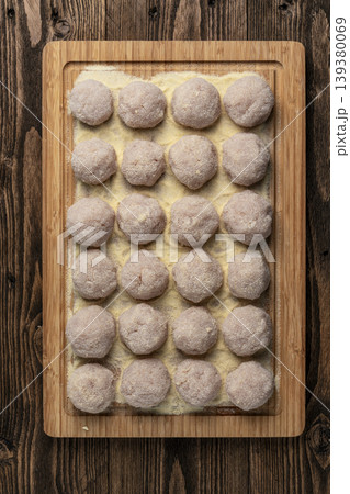 Healthy Raw Chicken Meatballs Healthy Raw Chicken Meatballs 139380069