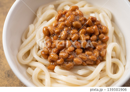 納豆うどんのイメージ 139381906
