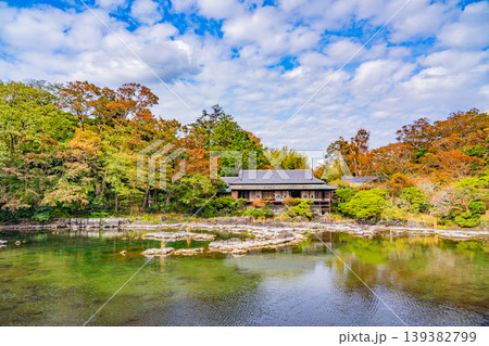 (静岡県)三島市楽寿園 小浜池と楽寿館 (静岡県)三島市楽寿園 小浜池と楽寿館 139382799