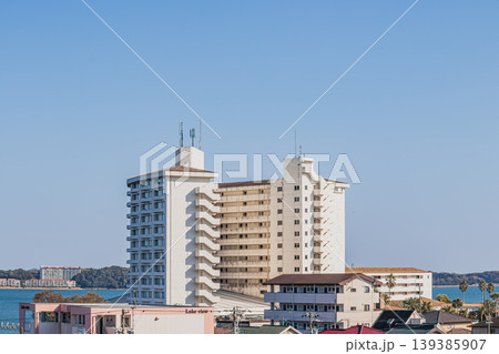 浜松市の三ヶ日温泉と猪鼻湖の風景(静岡県) 浜松市の三ヶ日温泉と猪鼻湖の風景(静岡県) 139385907