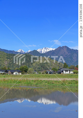 安曇野 春の田園と北アルプス 安曇野 春の田園と北アルプス 139386108