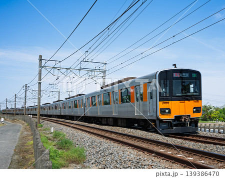 東武鉄道50000系による北千住行き急行電車 139386470