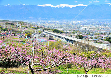 山梨県笛吹市御坂町より北岳方面を望む(山梨県笛吹市)【2026.4】 139388098