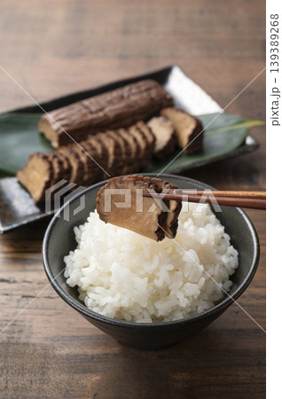 いぶりがっことご飯 いぶりがっことご飯 139389268